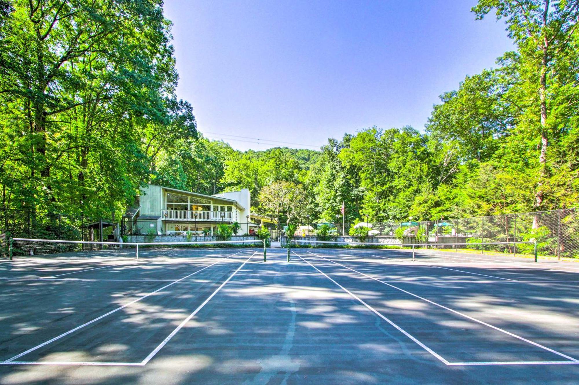 Gatlinburg Vacation Rental Balcony With Hot Tub! מראה חיצוני תמונה